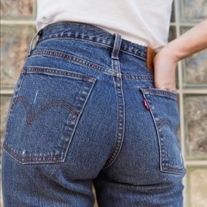 Levi Strauss | Super High Rise MOM Wedgie Jeans